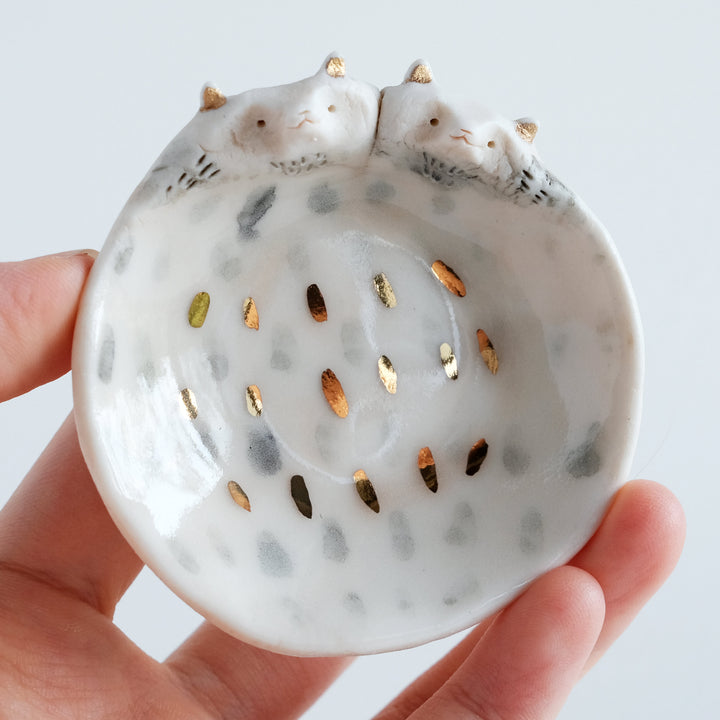 Bear Couple Dish | Etched Eyes Black Dashes