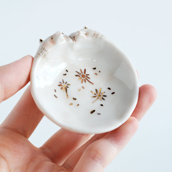 Bear Couple Dish | Etched Eyes Dandelion Seeds