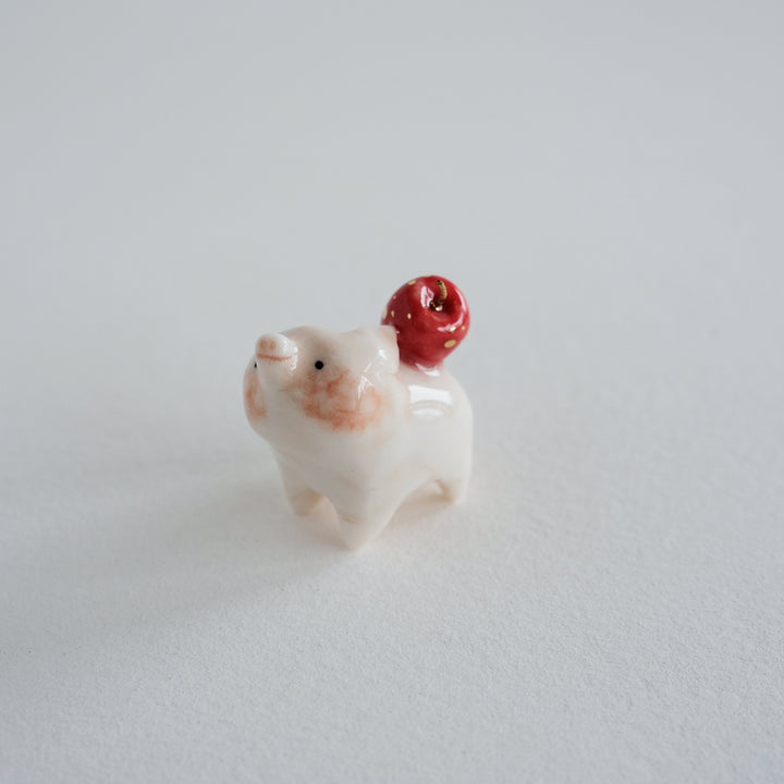 Piglet Guardian | Shiny Red Apple