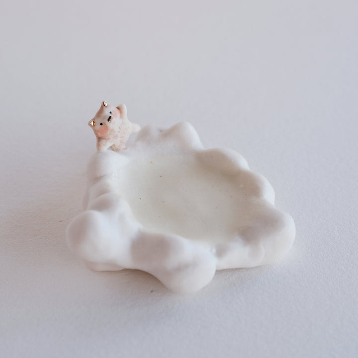 Cloud Dish | Balancing Bear