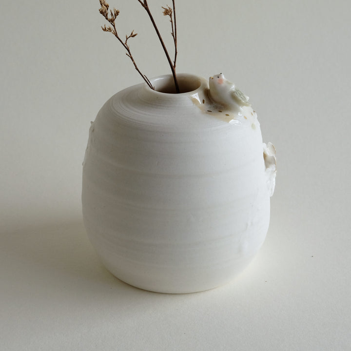 Porcelain Leaf Bear Vase