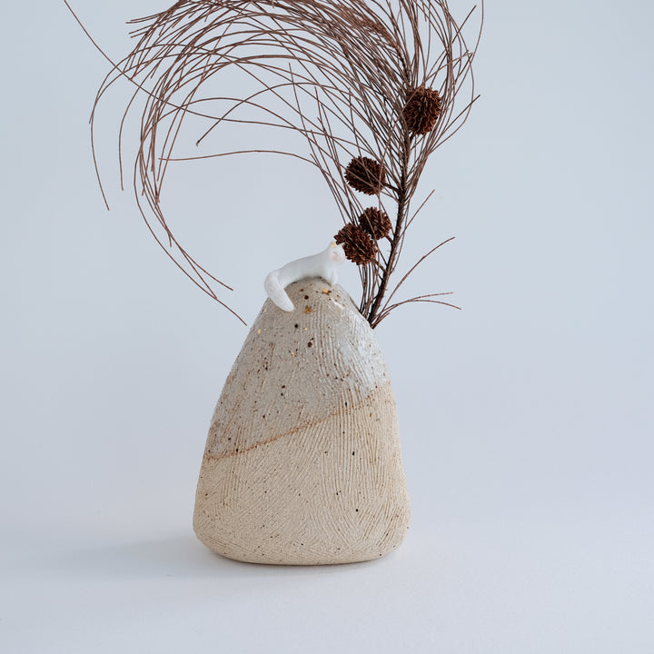 Pebble Vase | Etched Cat