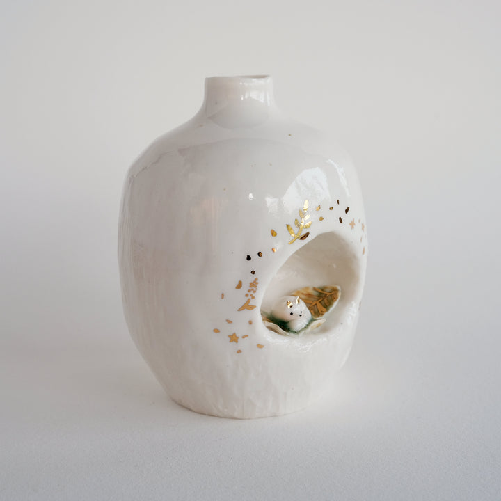 Porcelain Fox Nest Vase