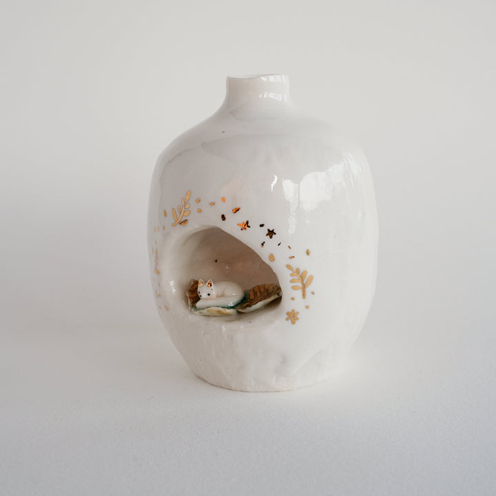 Porcelain Fox Nest Vase