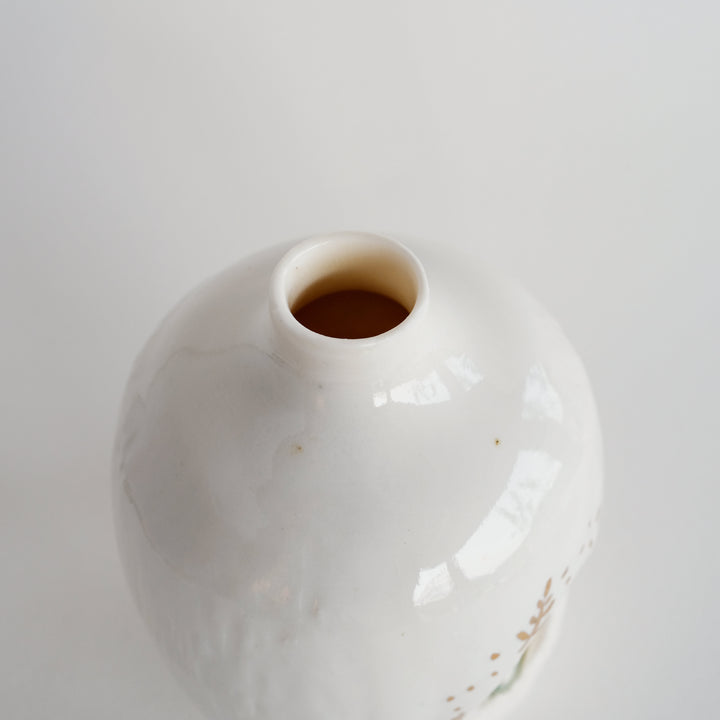 Porcelain Fox Nest Vase