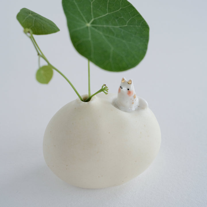 Pebble Vase | Inquisitive Fox