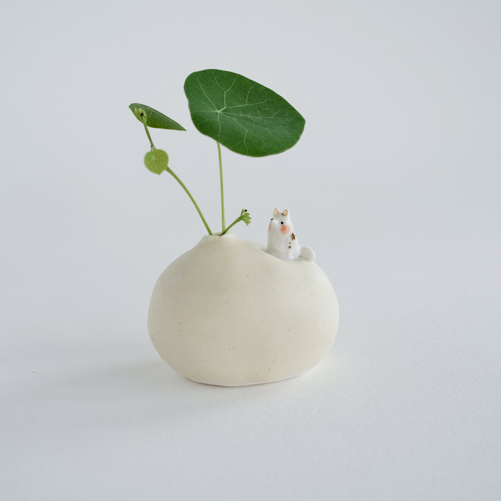 Pebble Vase | Inquisitive Fox