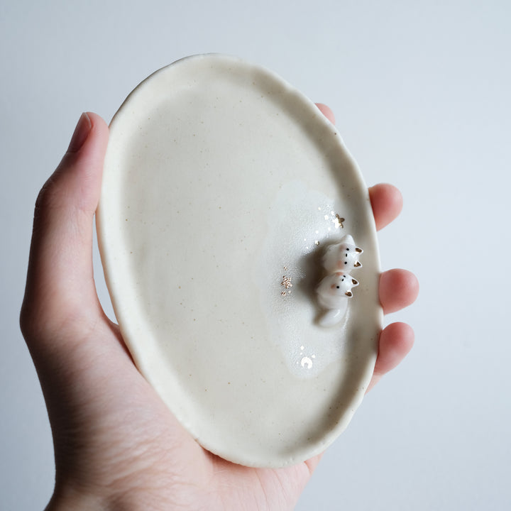Porcelain Fox Pair Dish | Gazing Up Crescent Star
