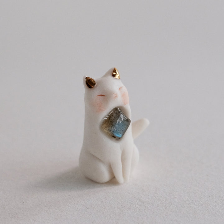 Cat Guardian | Diamond Labradorite