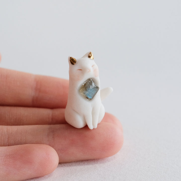 Cat Guardian | Diamond Labradorite