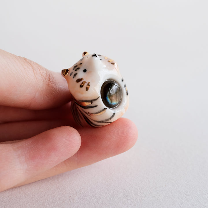 Gemstone Guardian | Labradorite Tiger Ring Holder