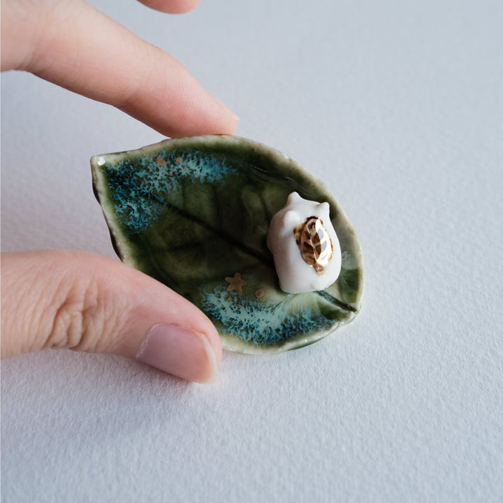 Leaf Ring Holder | Bear