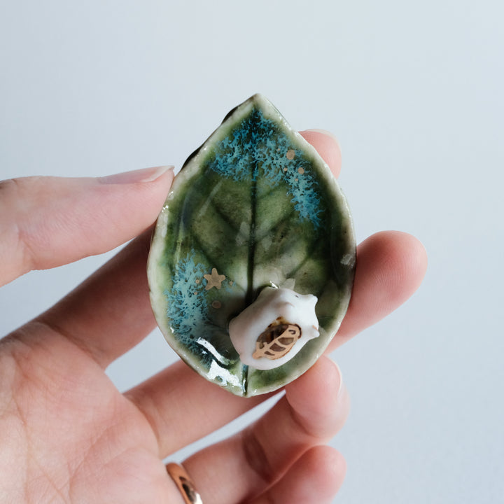 Leaf Ring Holder | Bear