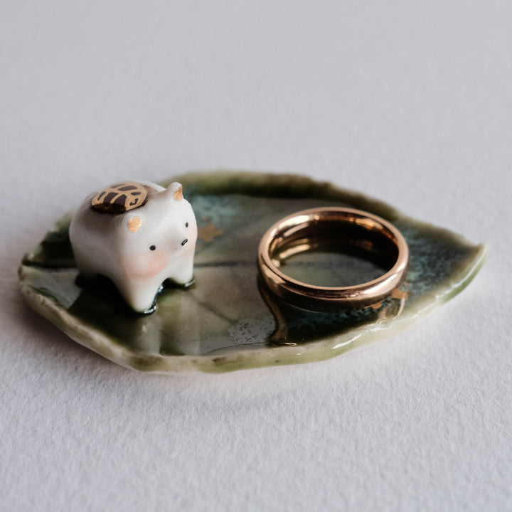 Leaf Ring Holder | Bear