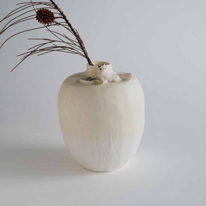 Porcelain Vase | Restful Leaf Fox