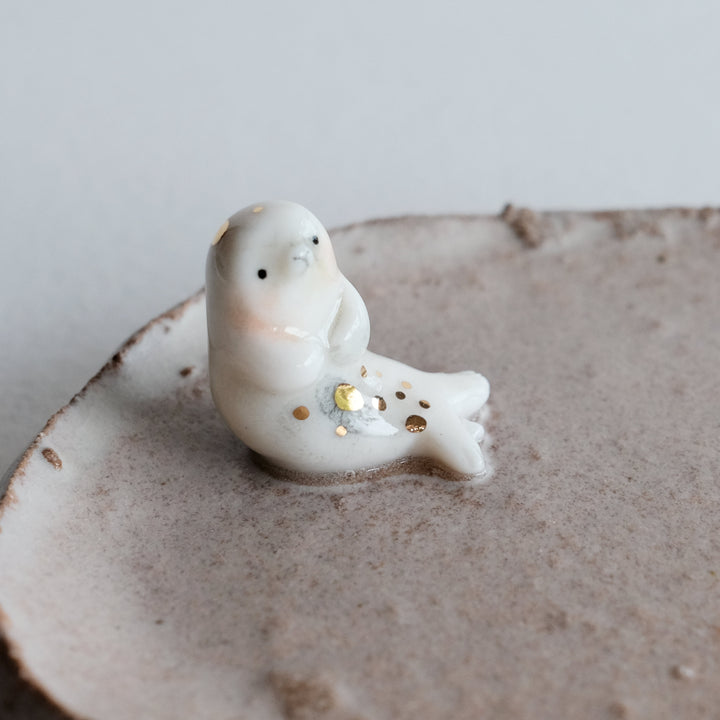 Footed Dish | RW Sit Back Seal
