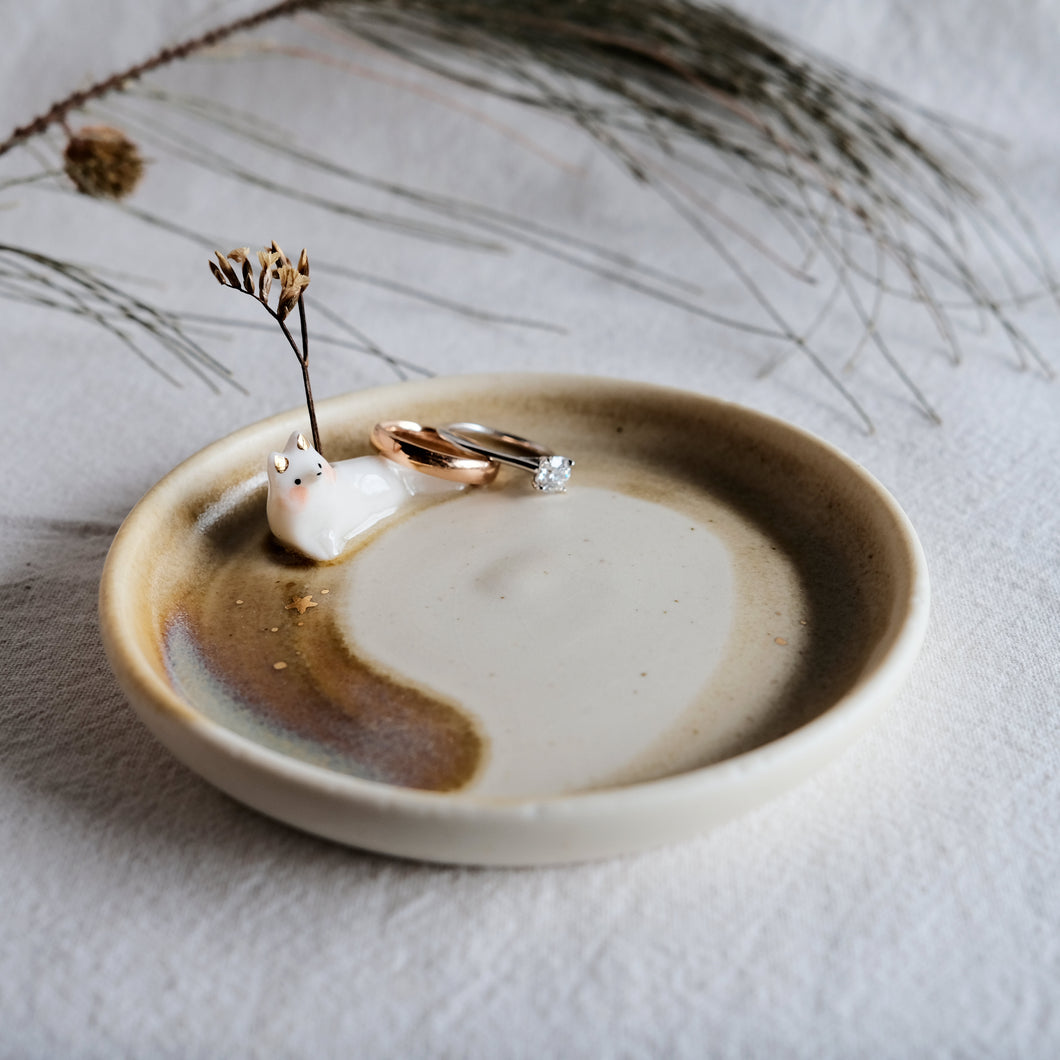 Guardian Dish | Resting Fox