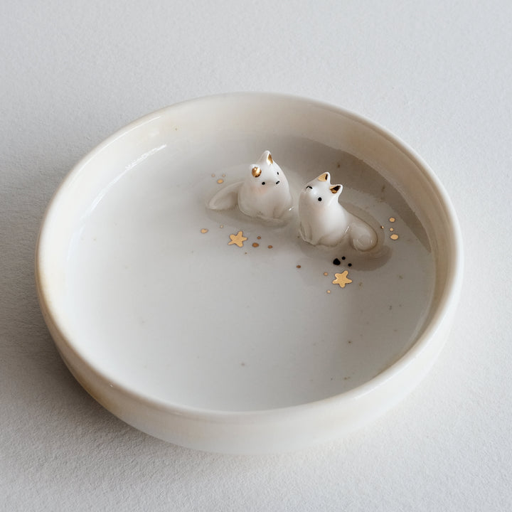 Guardian Dish | I gaze upon you.