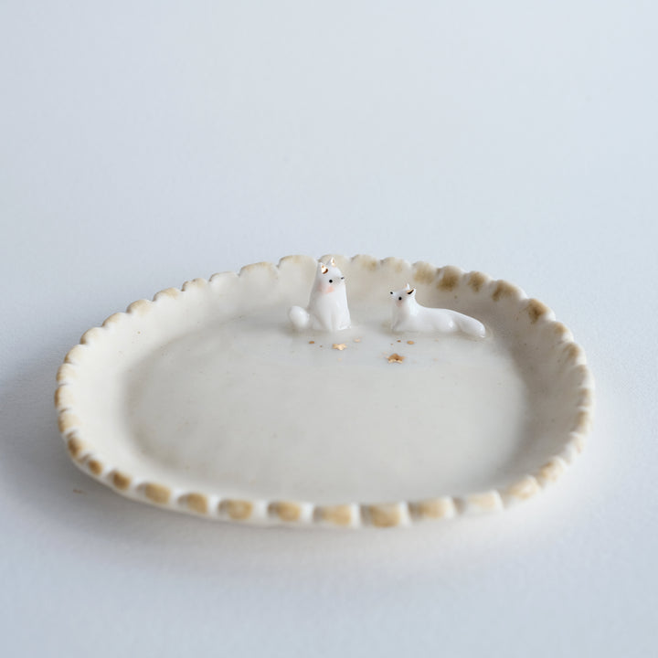 Porcelain Fox Pair Dish | Scalloped Edges