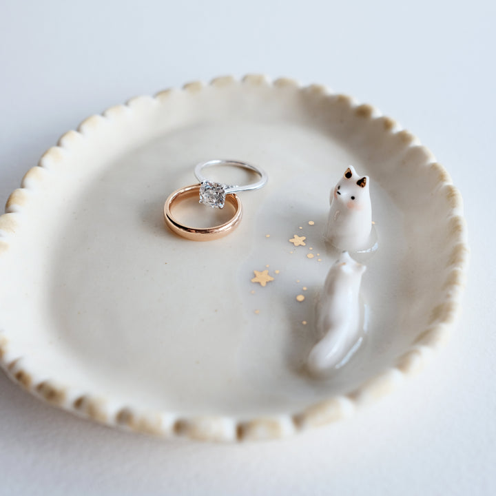 Porcelain Fox Pair Dish | Scalloped Edges