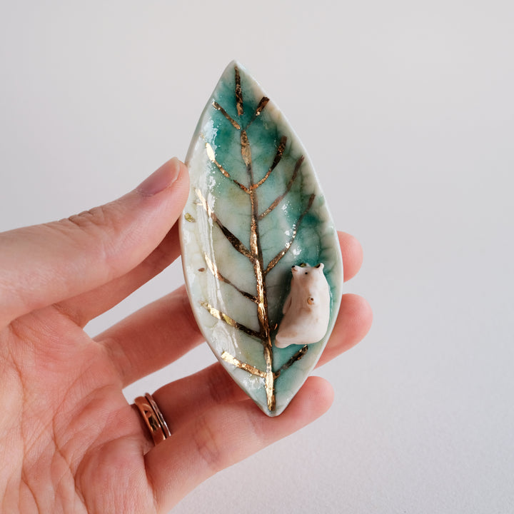 Leaf Dish | Sleepy Waving Bear