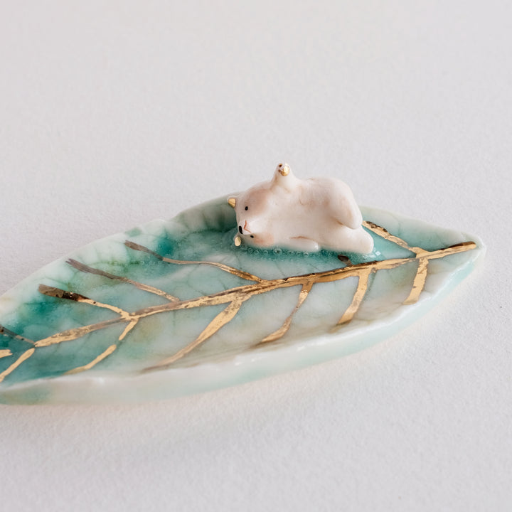 Leaf Dish | Sleepy Waving Bear