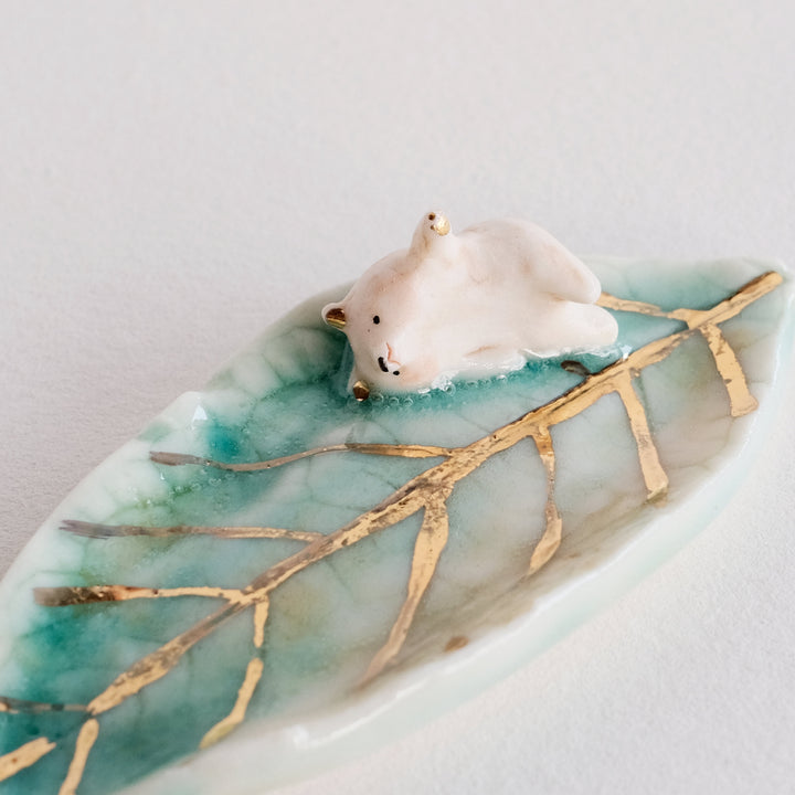 Leaf Dish | Sleepy Waving Bear
