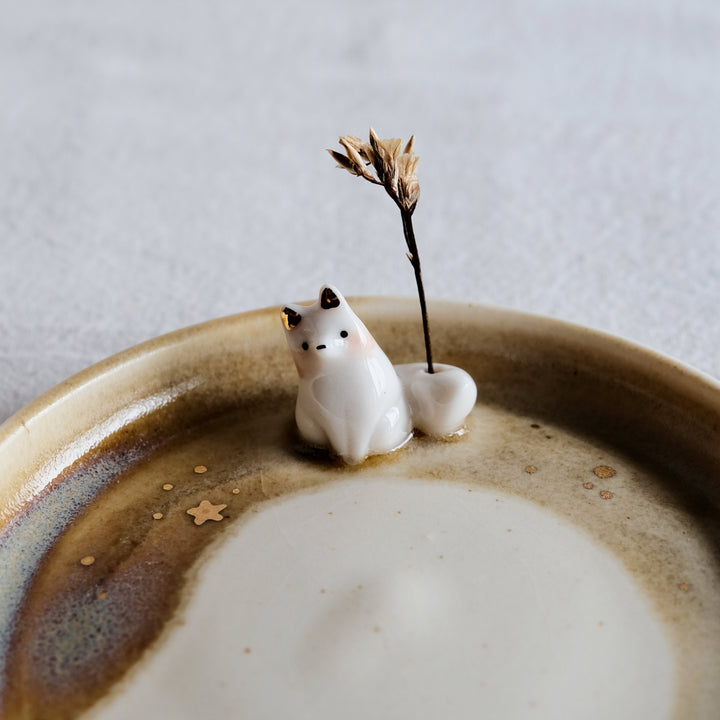 Guardian Dish | Sitting Fox