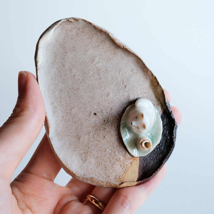 Footed Dish | Seated Leaf Fox