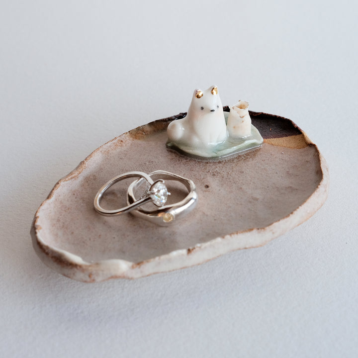 Footed Dish | Seated Leaf Fox