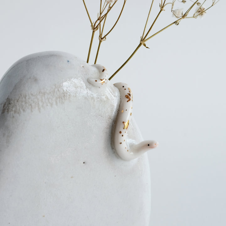 Pebble Vase | Leaf Litter Snake