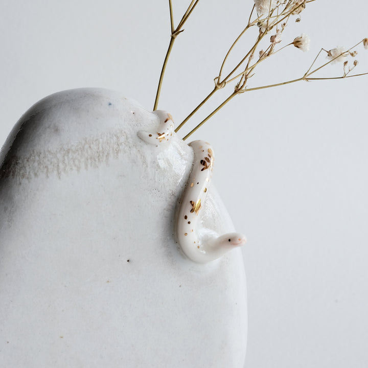 Pebble Vase | Leaf Litter Snake