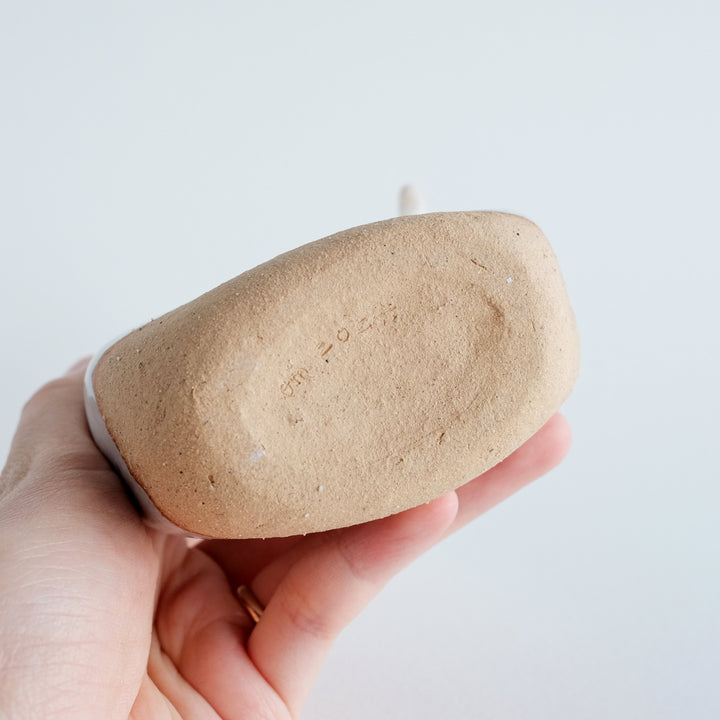 Pebble Vase | Leaf Litter Snake