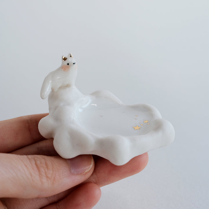 Cloud Dish | Standing Fox
