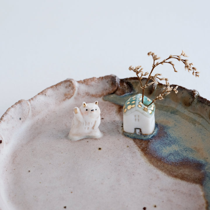 Guardian Dish | Stretching House Bear