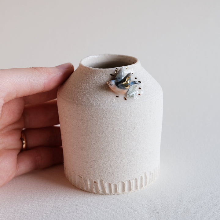 Sandy Vase | Swallow