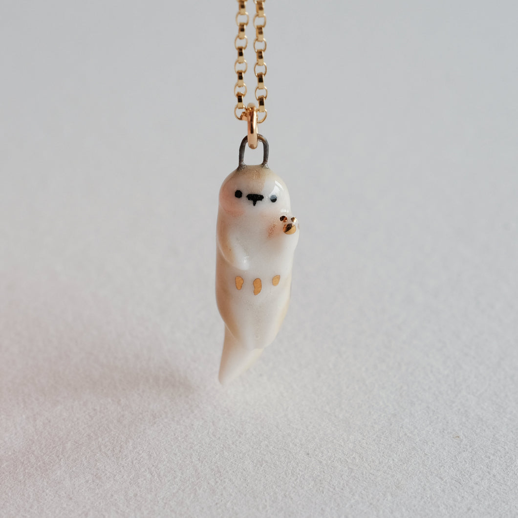 Waving Otter Necklace
