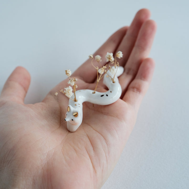 Long Fox Guardian | Wavy Flower Holder