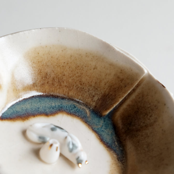 Patchy Cat Folds Bowl