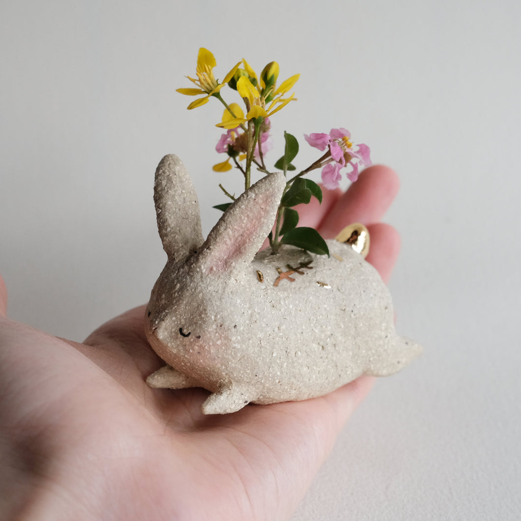 Chubby Bunny Flower Holder