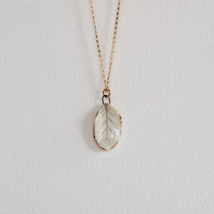 Yi Leaf Necklace