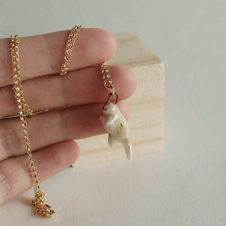 Scallop Otter Necklace